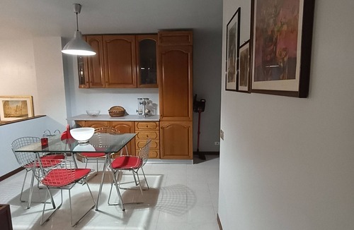 Quartiere XI Portuense Apartment | CASAEMILY train Fiumicino Airport-VillaBonelli- StazioneOstiense EUR-Trastevere