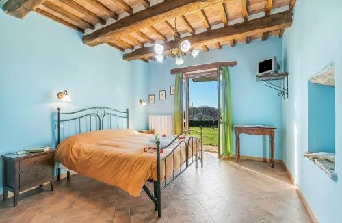 Pitigliano House | Casale Le Sorgenti - Farmhouse with Pool for 8