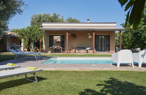 Noto Marina Villa | Casale Pergola+Villa Sugarcane, private pool, 8-12