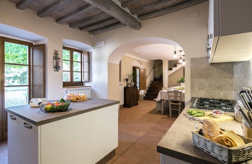 Pietraia Villa | Case Sant'Anna (sleeps 18) Villa with private pool and hot tub - Cortona