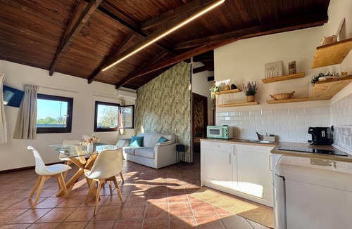 San Cesareo House | Casetta Eleonora at the exit of the highway exit, a stone's throw from the Castles.