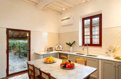 Tavarnelle Val di Pesa Villa | Castellare Corti - Seven Bedroom Villa, Sleeps 13