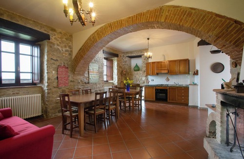 Gualdo Cattaneo Apartment | Castello di Cisterna