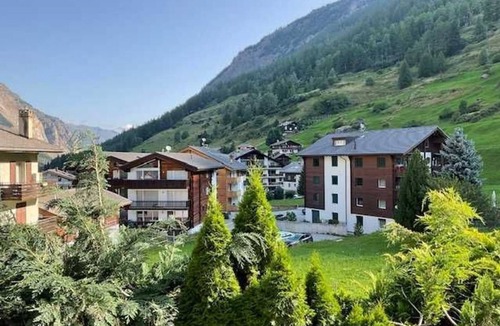 Taesch Apartment | Castor - Castor und Pullux