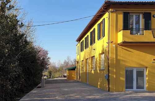 Castel San Pietro Terme Apartment | CDF-FRASSINO-Cam. 1 singola+bagno.Cam.2 doppia+bagno.Cam.3, quadrupla+ bagno.