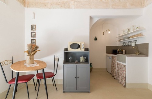 Ostuni Apartment | Cementine Traditional - Suite 9 by Wonderful Italy