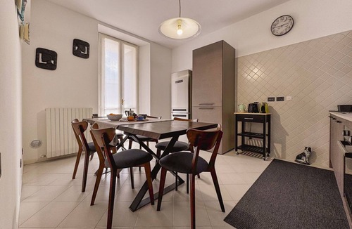 Ancona Apartment | Central Ancona: 6 guests stay