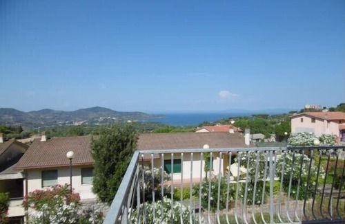 Capoliveri Apartment | Central location with sea view - Casa Consuelo Apartment 1