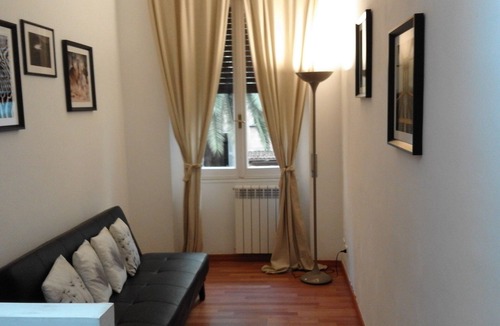 Ripa House | Central Rome, Testaccio and Trastevere, 2 stops to Coliseum, two bathrooms