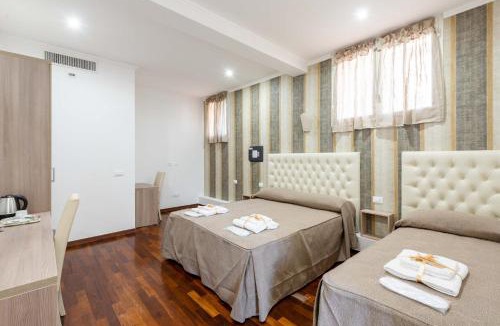Rione XVIII Castro Pretorio House | chèri luxury suite