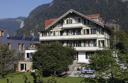 Central Interlaken Hostel | Chalet Hostel @ Backpackers Villa Interlaken