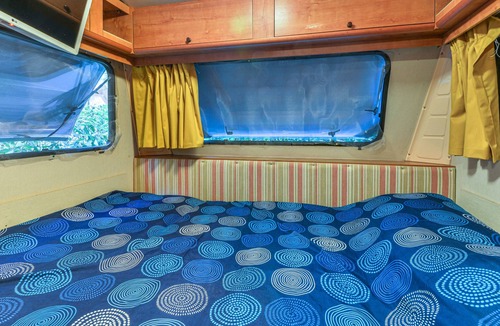 Cavo RV Rental | Chalet "nel verde di Cavo" with Wi-Fi & A/C