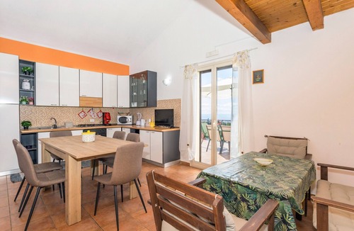 Belpasso Villa | Chalet 'Oasi Dell'Etna' – Mountain Views, Garden, Pet Friendly, Near Etna