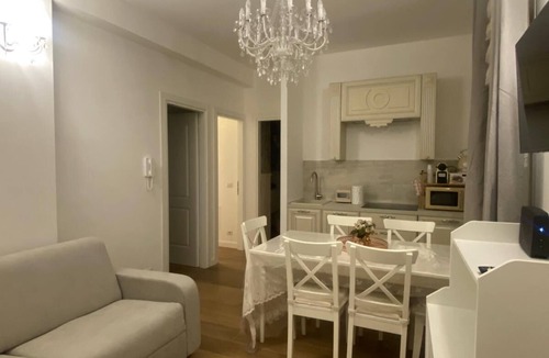 Monti House | Charming 2-bedroom house in lovely Roma with AC, WiFi