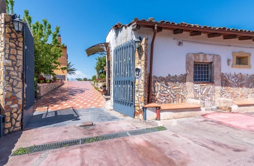 Carlentini House | Charming Casina in the green with solarium pool and BBQ between Catania and Syracuse