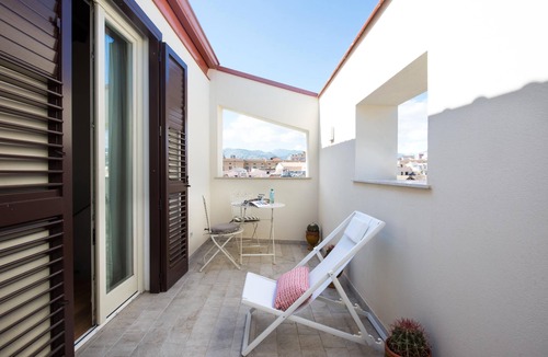Castellammare Vucciria Apartment | Charming Cassaro apartment with private terrace
