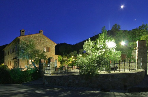 Cortona House | Charming farmhouse with panoramic view, relaxation, romantic, cuisine