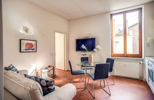 Monti Apartment | Charming house by the Colosseum