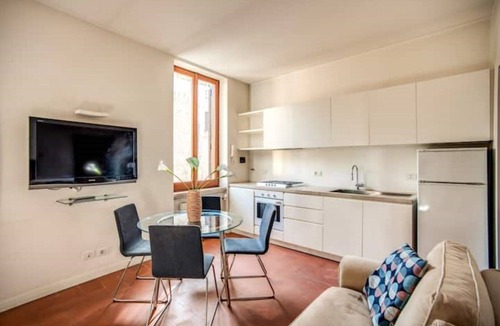 Monti Apartment | Charming house by the Colosseum
