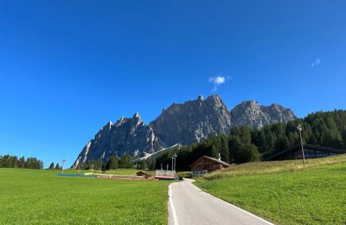 Quartiere XXIV Don Bosco Apartment | Charming house Cortina d Ampezzo