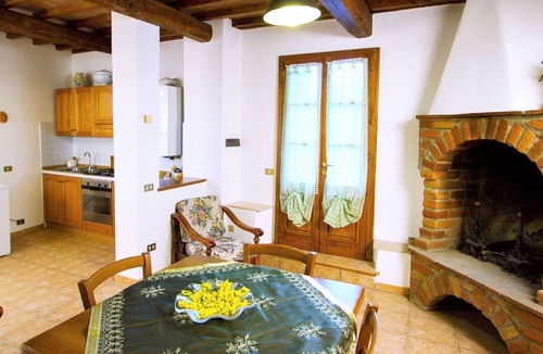 Pieve di Chio House | Charming Stone Retreat