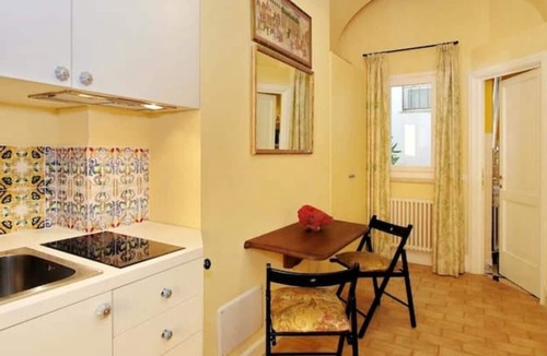 Rione XI Sant'Angelo Apartment | Charming Penthouse, Secret Rome (Ghetto)