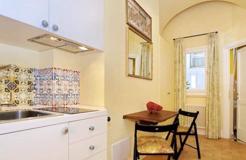 Rione XI Sant'Angelo Apartment | Charming Penthouse, Secret Rome (Ghetto)