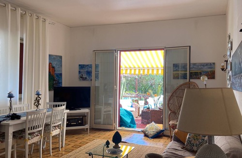 Carini Villa | Chez Silvia Family Affordable Villa By The Sea The villa stands in a strategic