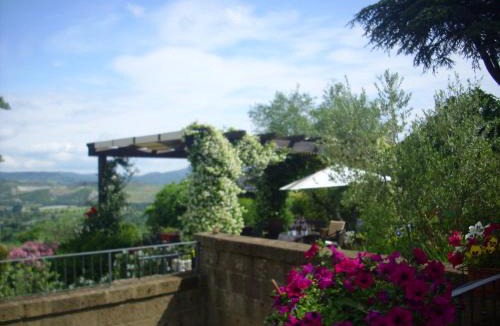 Orvieto Bed & Breakfast | Chiara e Benedetta Villa degli Ulivi