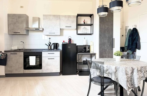 Saragozza-Porto Apartment | Cinzia's City Pad Comfort Near Central Station