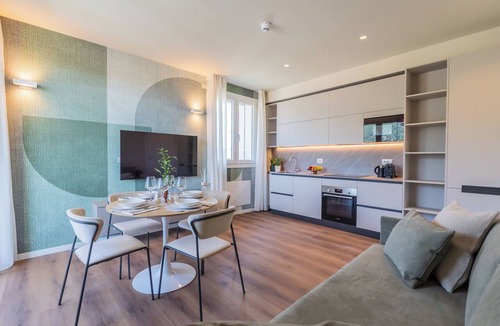 Tavernerio Apartment | Circle - Erbonne - Two Bedroom Apartment, Sleeps 6