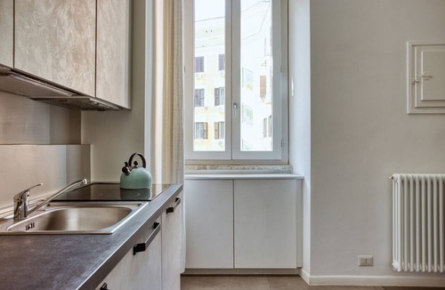 Vatican Apartment | Clausim Domus: Brightful and spacious apartment near the Vatican