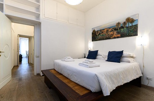 Campitelli Apartment | Colosseum Apartment with Terrace by NDP rent