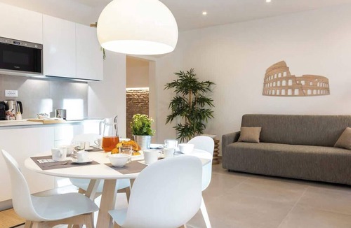 Celio Condo | Colosseum Holidays - San Giovanni in Laterano