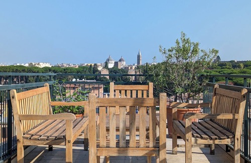 Celio Apartment | Colosseum Penthouse with Spectacular 360° View from the Rooftop Garden