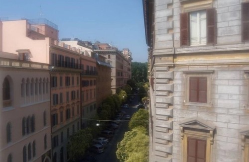Esquilino Apartment | Colosseum Stay Where Rome Begins! Wake up to Rome’s most iconic skyline!