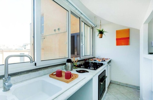 Celio Apartment | COLOSSEUM VIEW- AN AUTHENTIC ROMAN EXPERIENCE ENRICHED BY HISTORY & EXCLUSIVITY
