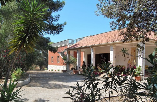 Lizzano House | COOEE Surf House and Hospitality
