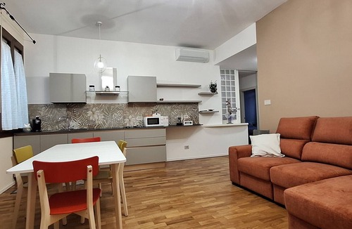 Savena House | Corina's Place Bologna Home