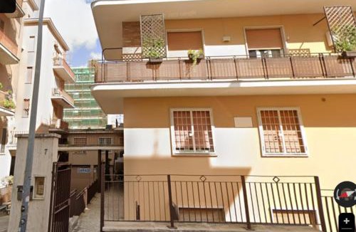 Trionfale House | corte degli ulivi in roma