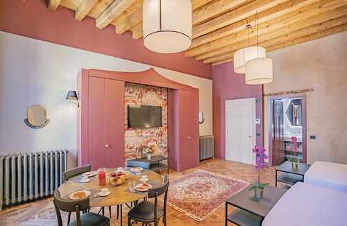 Castello Apartment | Corte Rubbi 6, Deluxe Studio Apartment