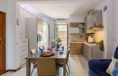 Palombina Nuova Apartment | Cosy apartment for 4 guests with WIFI, A/C, TV, pets allowed and panoramic view, close to Ancona