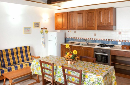 San Lorenzo Nuovo Apartment | Cosy apartment for 4 guests with pool, WIFI, A/C, TV and patio