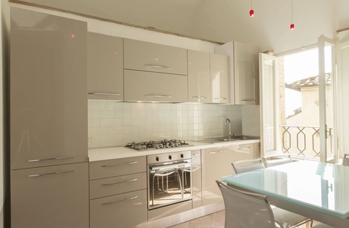 Cortona Apartment | Cosy apartment for 2 people with WIFI, A/C, TV, pets allowed and panoramic view