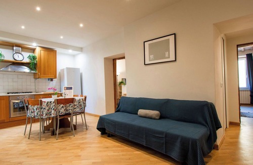 San Francesco Apartment | Cosy apartment for 4 guests with WIFI, A/C, TV and pets allowed