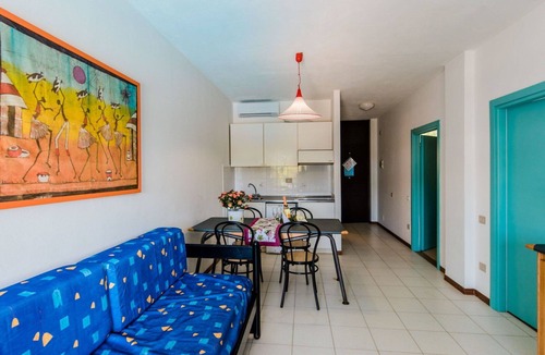 Marina di Bibbona Apartment | Cosy apartment for 6 guests with pool, WIFI, A/C, TV, terrace and pets allowed