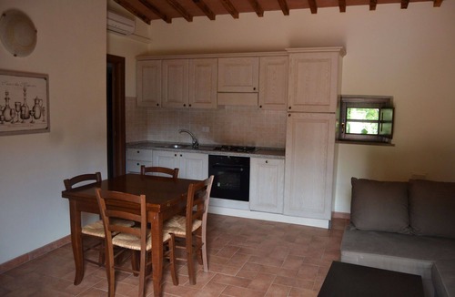 Casalappi Apartment | Cosy apartment for 6 people with pool, A/C, TV, patio and panoramic view