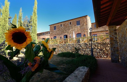 Casalappi Apartment | Cosy apartment for 6 people with pool, A/C, TV, patio and panoramic view
