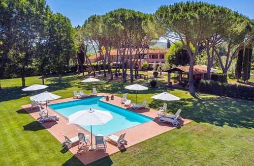 Suvereto Villa | Cosy apartment in villa for 4 people with WIFI, pool, A/C and terrace