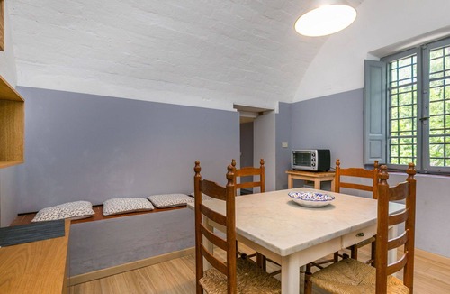 Lorenzana Villa | Cosy apartment in villa for 4 guests with pool, WIFI and pets allowed